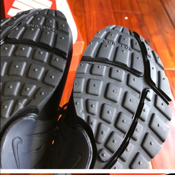Black Nike prestos. SOLD ALREADY!! - Picture 2 of 7